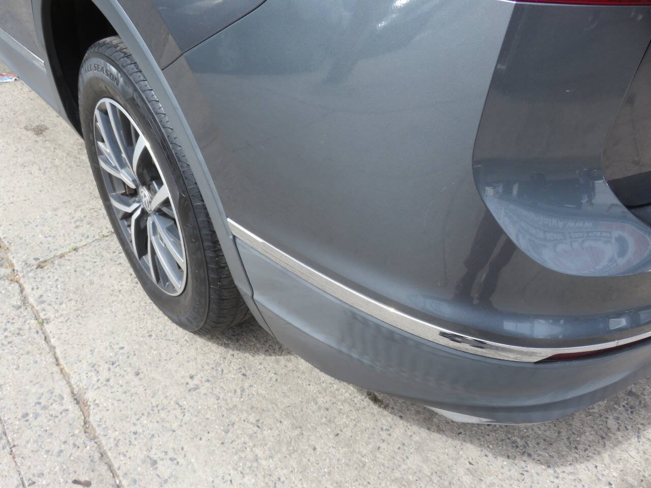 Used 2020 Volkswagen Tiguan S FWD image 34
