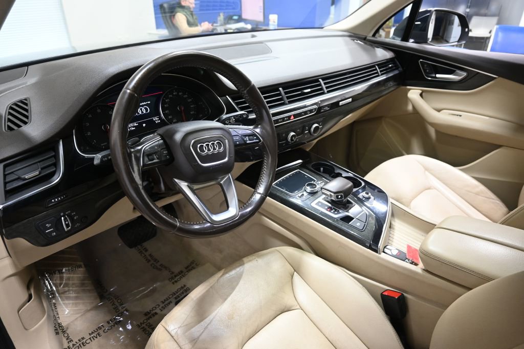 Used 2018 Audi Q7 3.0T Premium image 8