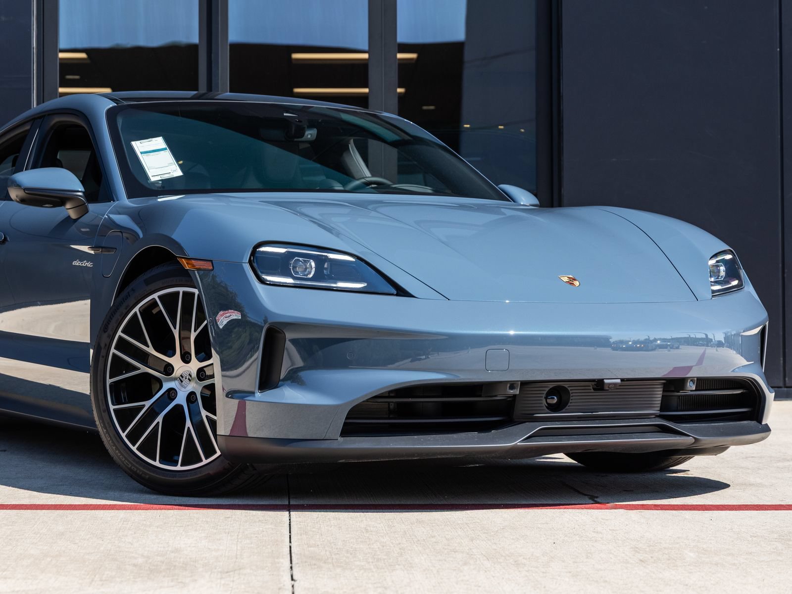Certified 2026 Porsche Taycan AWD/4WD image 9