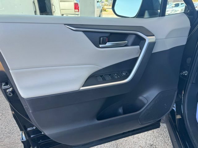 Used 2024 Toyota RAV4 XLE FWD image 15