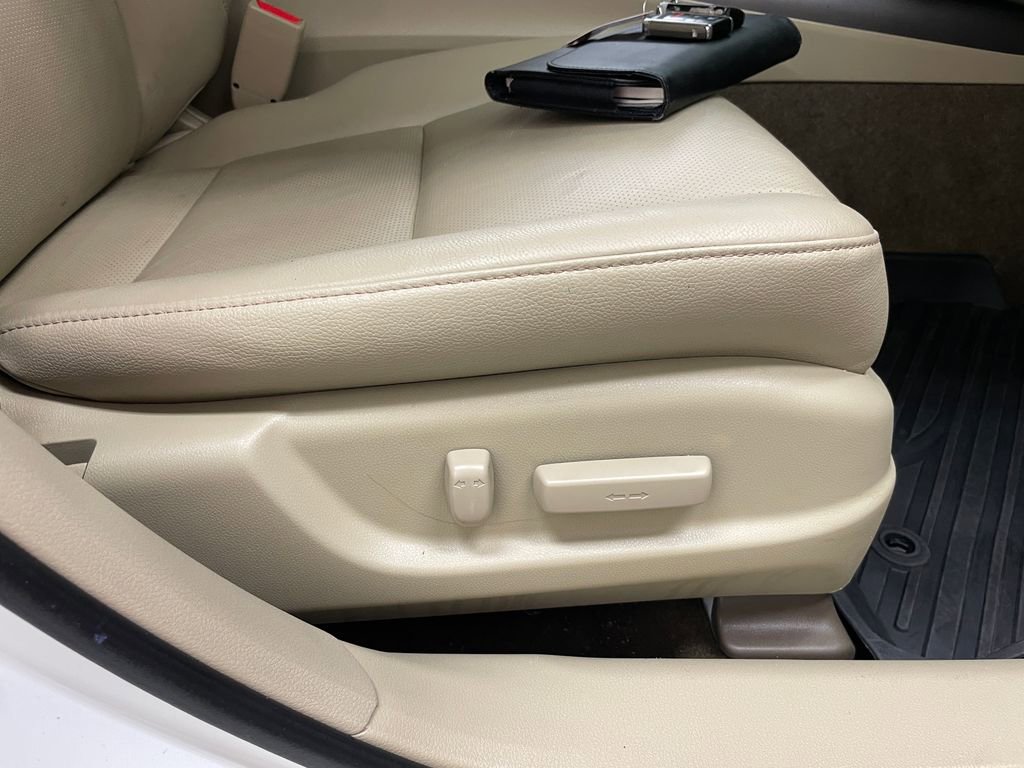 Used 2015 Acura RDX AWD image 35