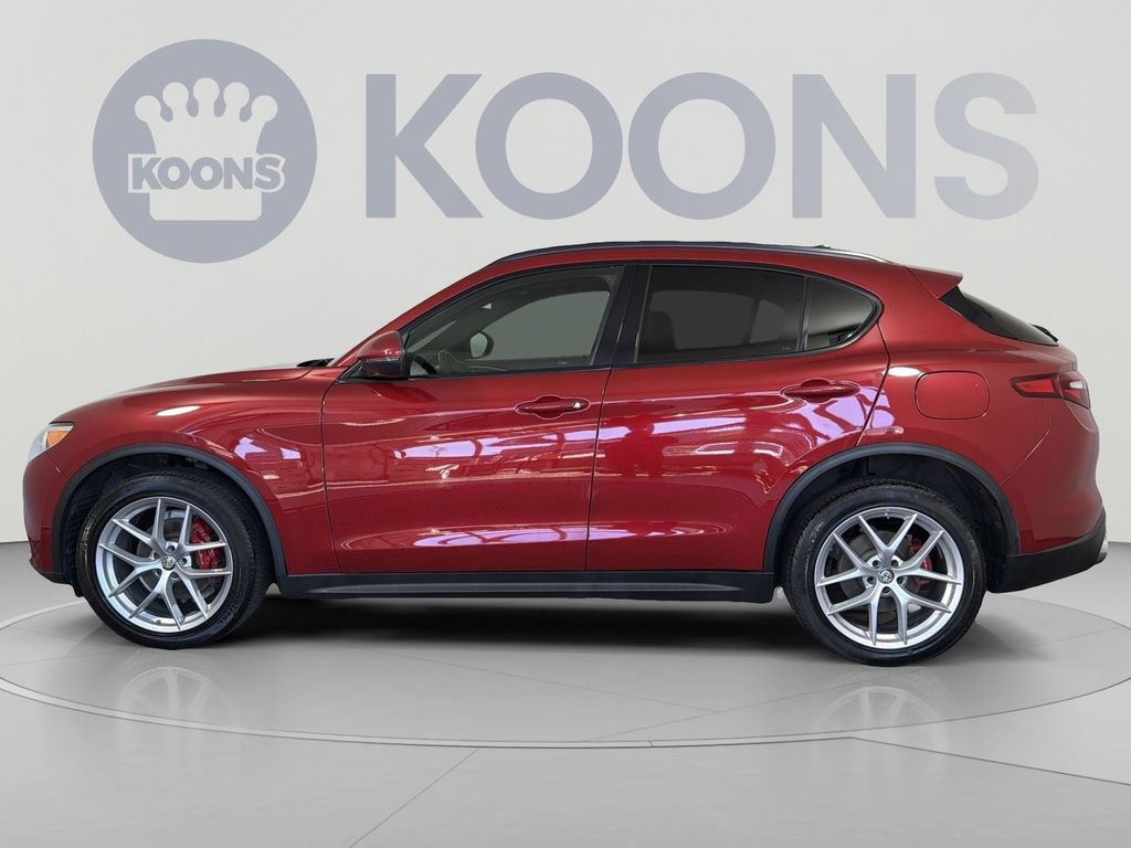 Used 2018 Alfa Romeo Stelvio Ti Sport AWD/4WD image 2