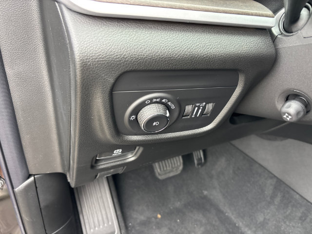 New 2027 Jeep Grand Cherokee Limited AWD/4WD image 18