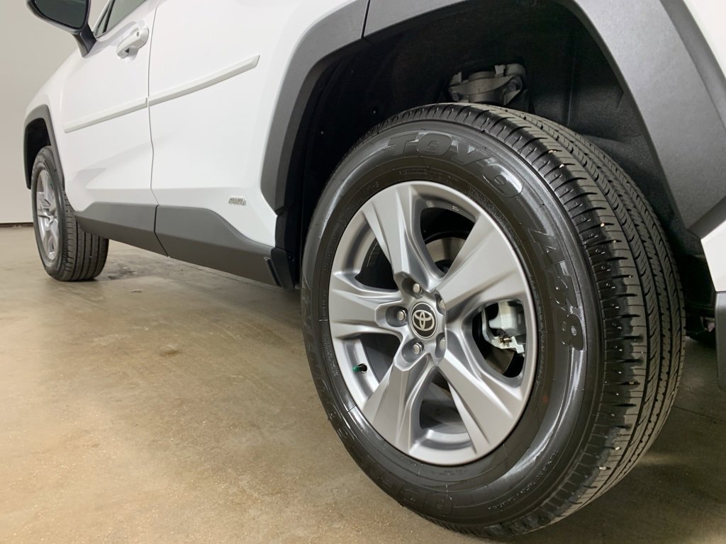 Used 2025 Toyota RAV4 XLE image 15