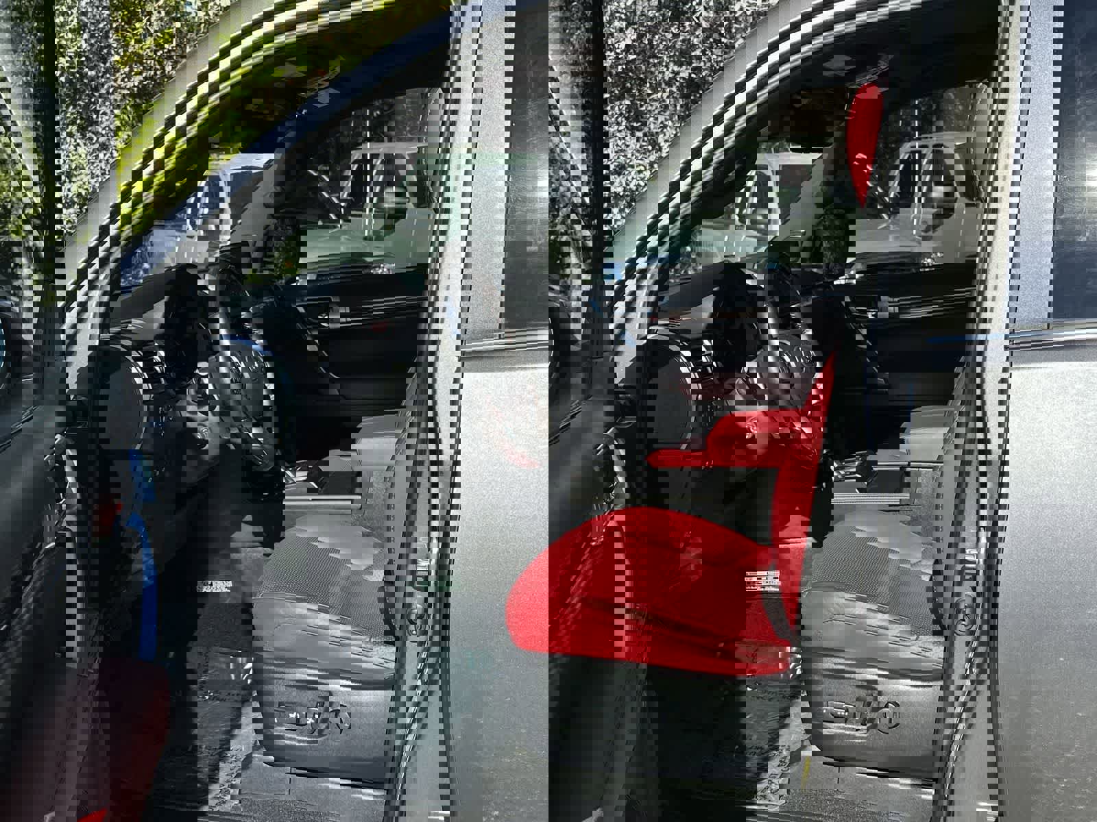 Used 2023 Lexus GX 460 Luxury w/ Sport Design Package image 2