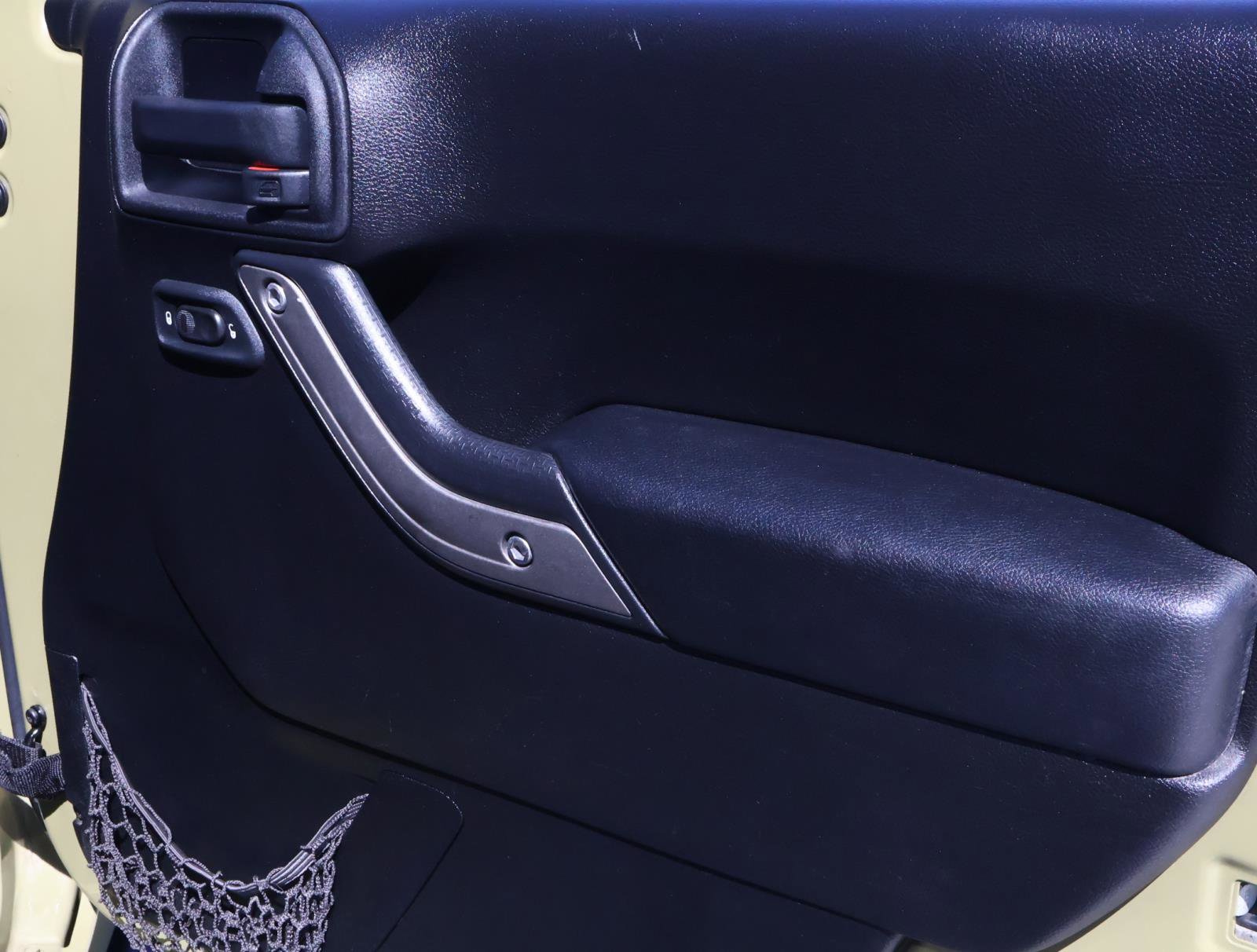 Used 2013 Jeep Wrangler Sport AWD/4WD image 14