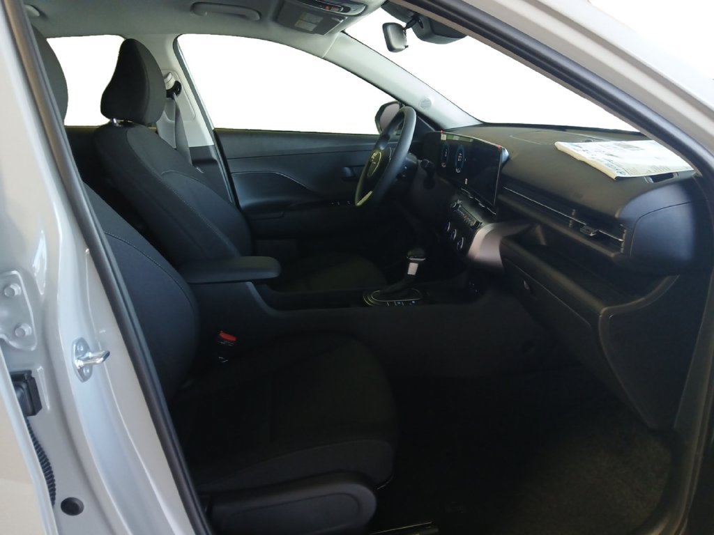 New 2027 Hyundai Kona SE FWD image 15