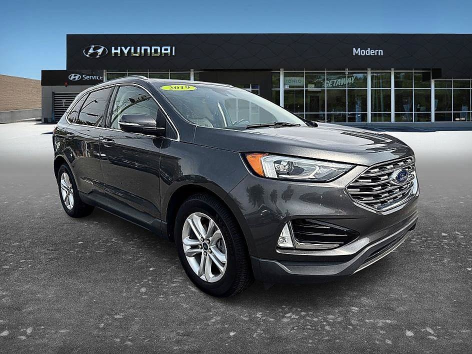 Used 2019 Ford Edge SEL w/ Equipment Group 201A FWD image 3