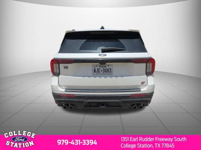 Used 2025 Ford Explorer ST w/ Sun And Sound Package AWD/4WD image 5