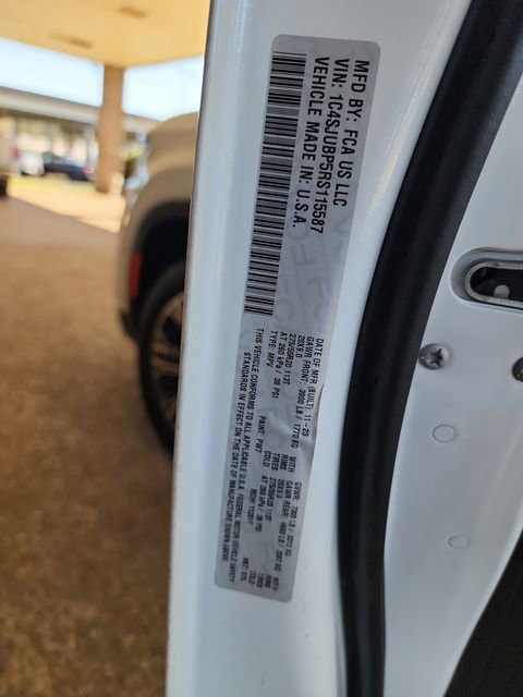 Used 2024 Jeep Wagoneer Series II w/ Flexible Seating Group image 27