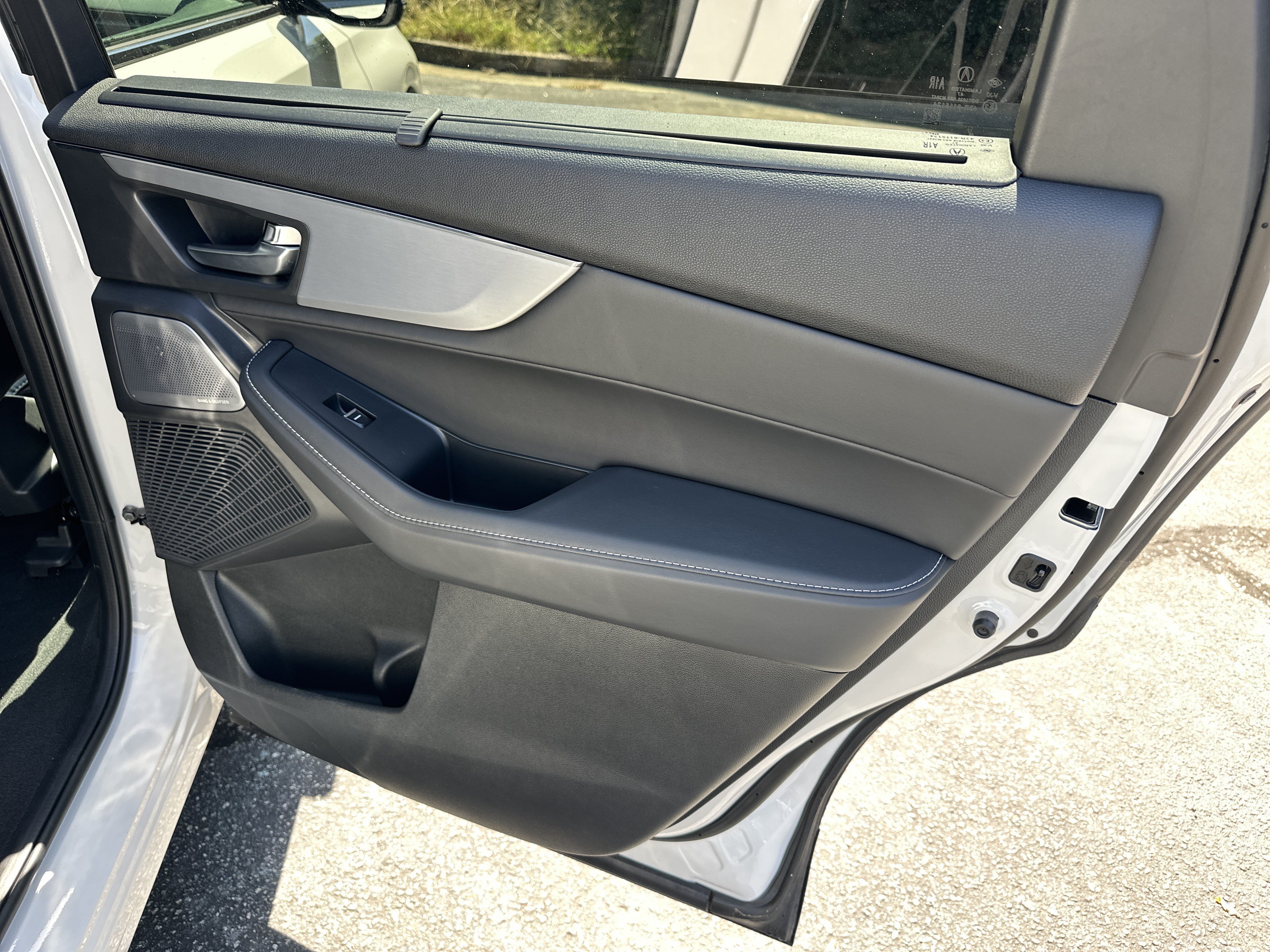 Certified 2026 Acura MDX w/ Technology Package FWD image 18