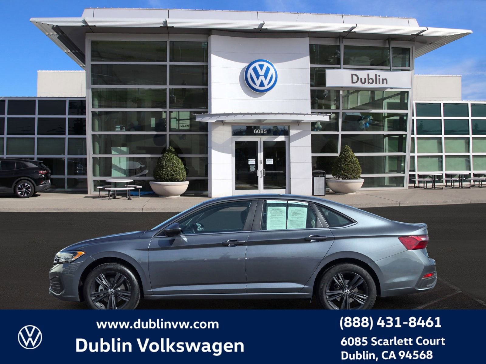 Certified 2023 Volkswagen Jetta SE w/ Panoramic Sunroof Package image 7