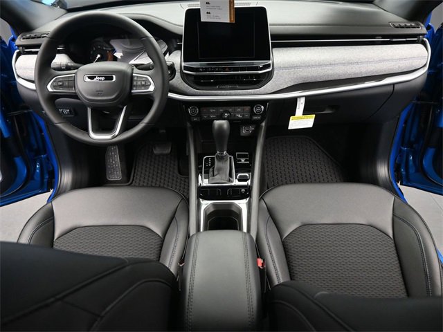 New 2025 Jeep Compass Latitude w/ Sun & Sound Group image 23