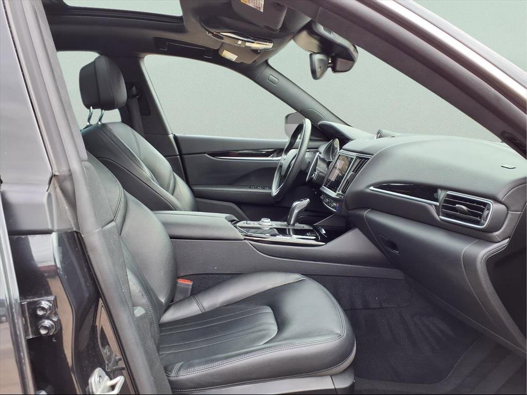 Used 2023 Maserati Levante Modena image 15