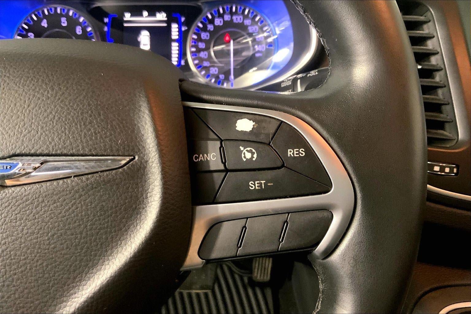 Used 2017 Chrysler 200 Limited Platinum w/ Mopar Interior Package FWD image 19