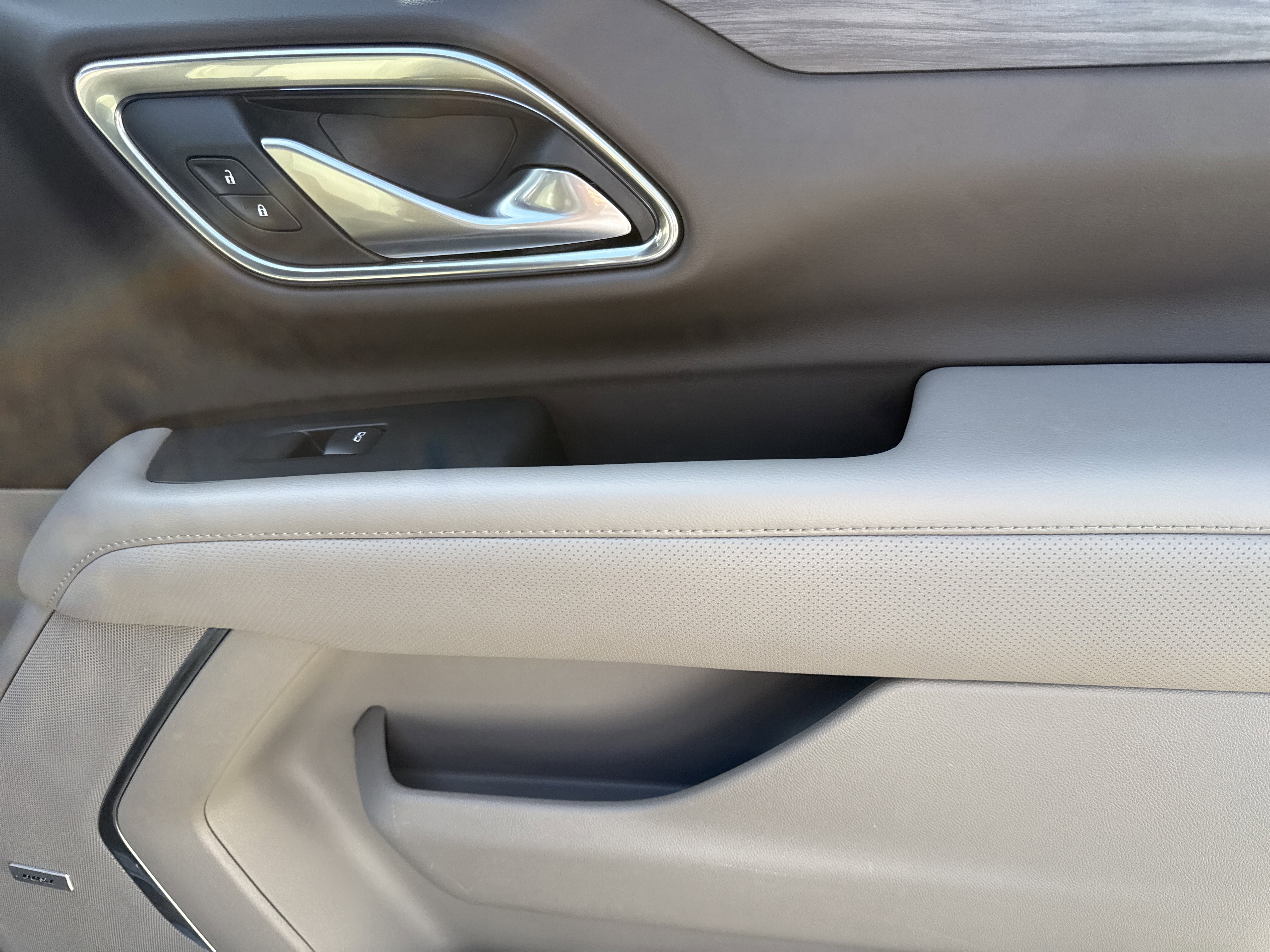 Used 2022 GMC Yukon SLT w/ SLT Luxury Package RWD image 17