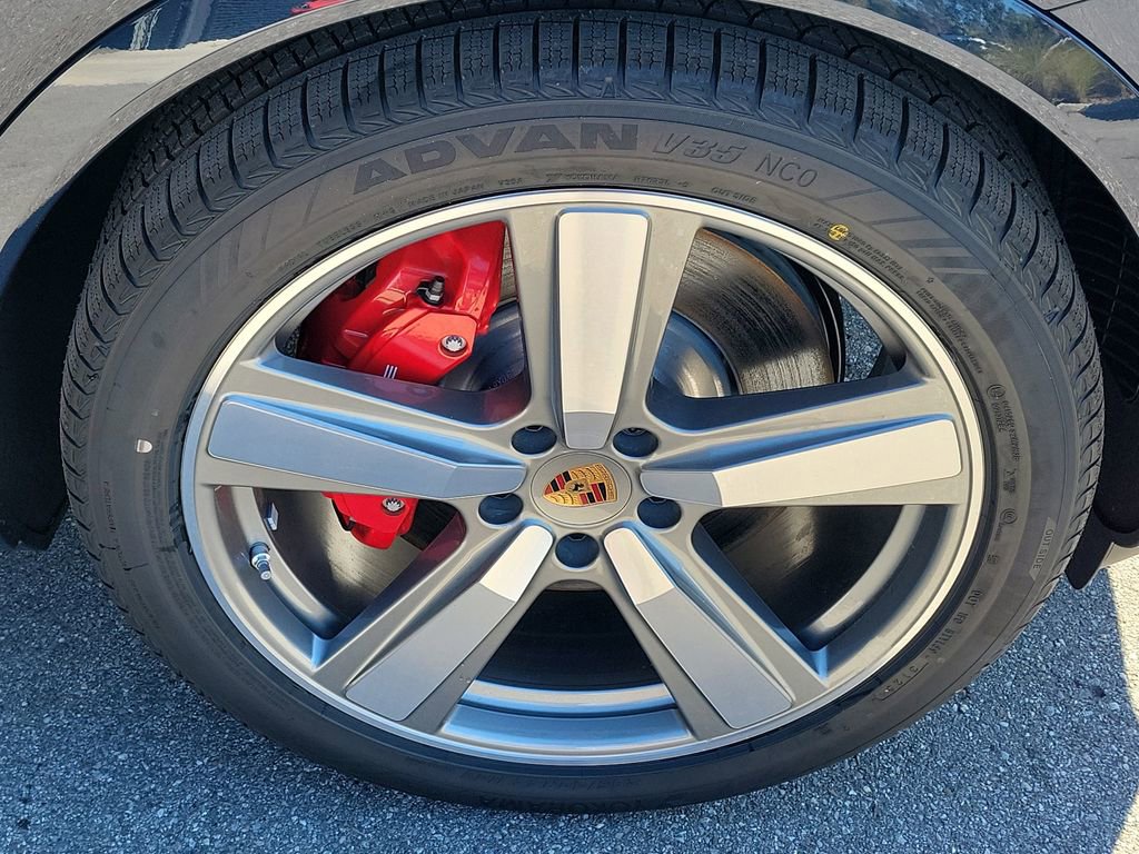 New 2026 Porsche Cayenne S image 13