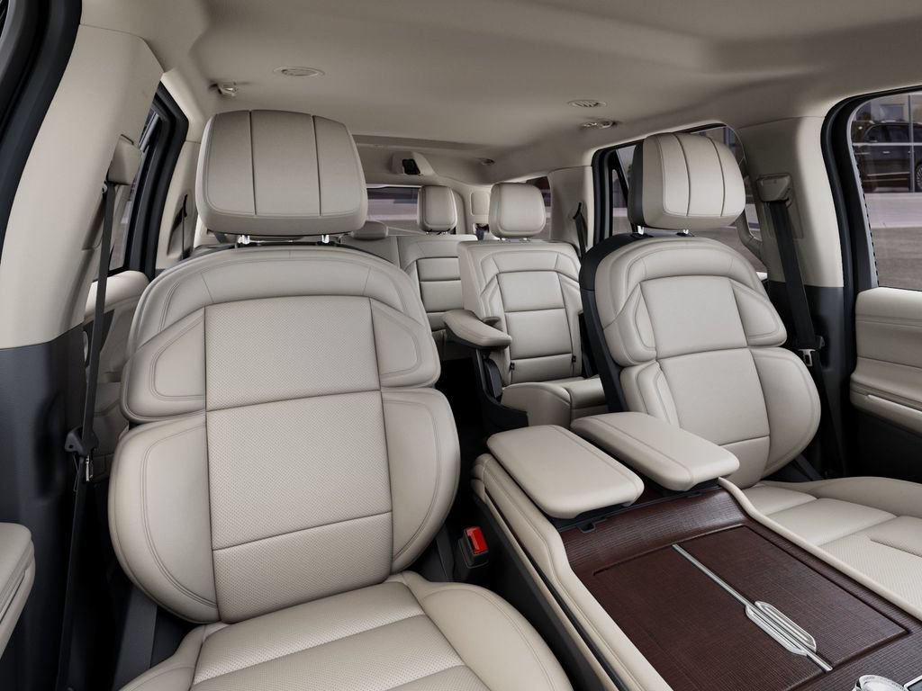 New 2027 Lincoln Navigator Premiere RWD image 10