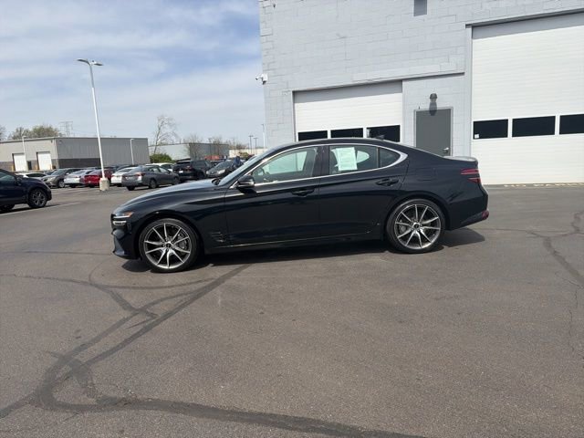 Used 2025 Genesis G70 2.5T image 14