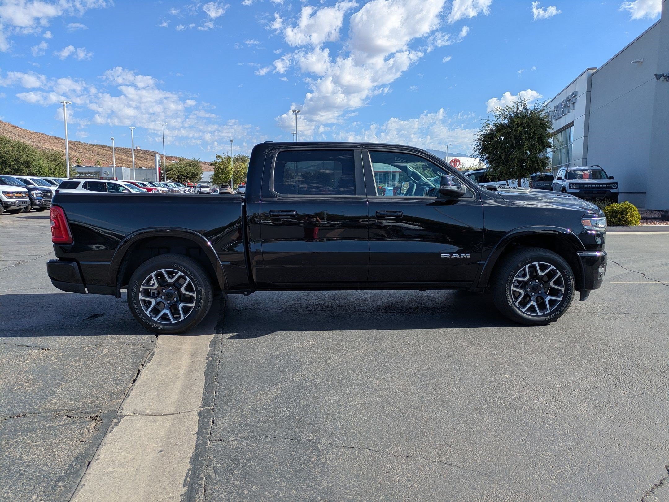 Used 2025 RAM 1500 Laramie w/ Sport Appearance Package AWD/4WD image 2