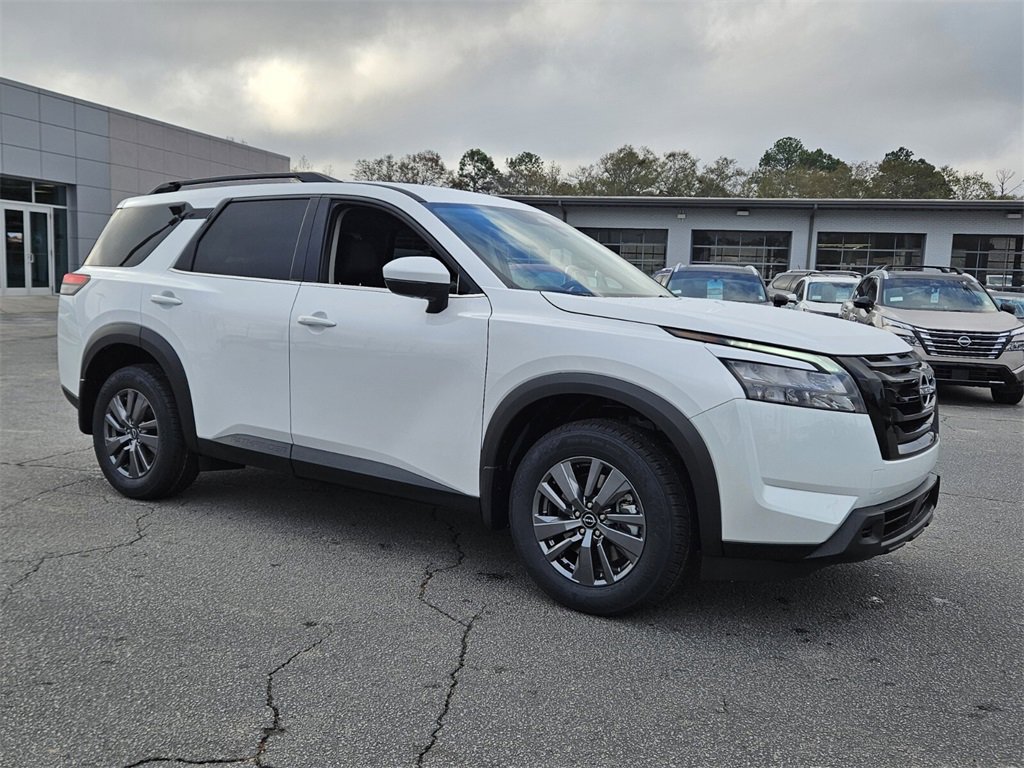 New 2025 Nissan Pathfinder SV image 15