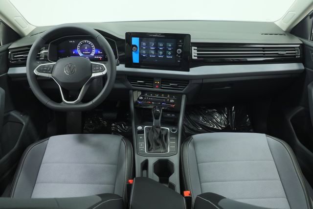 New 2026 Volkswagen Jetta SE FWD image 11