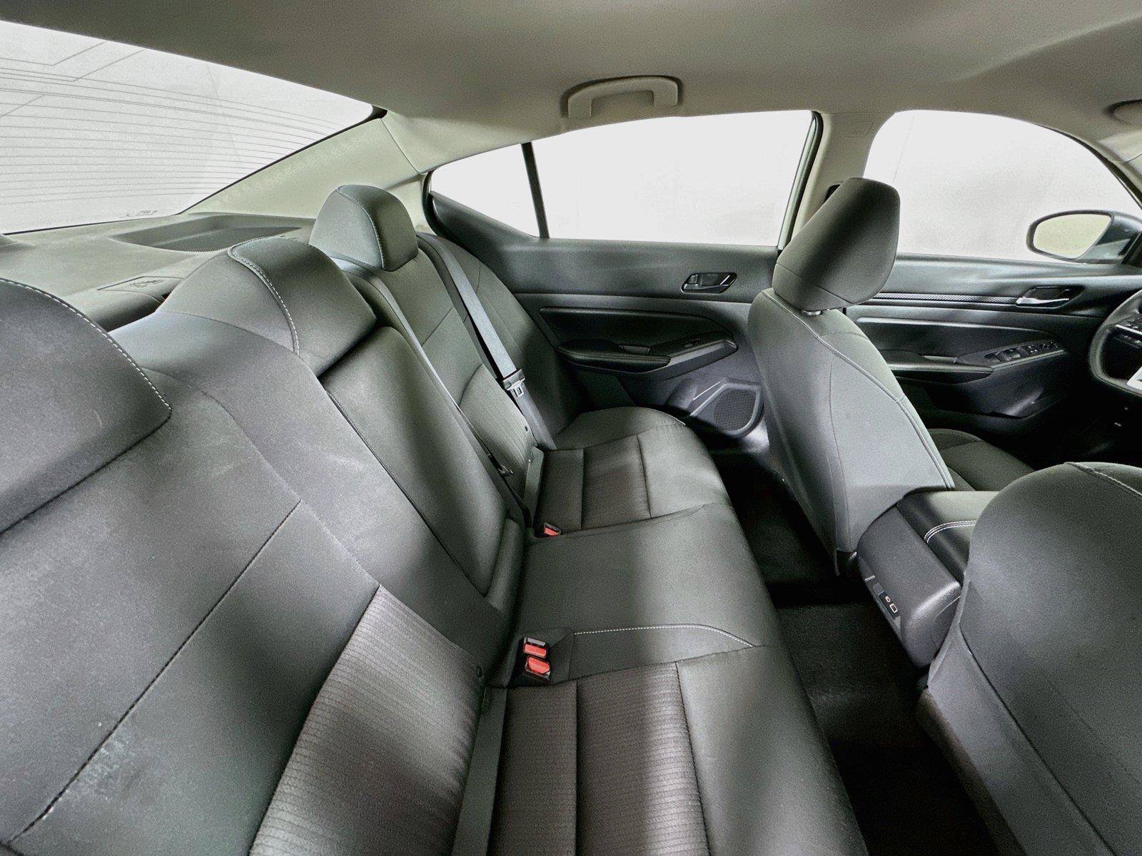 Used 2024 Nissan Altima 2.5 SV FWD image 25