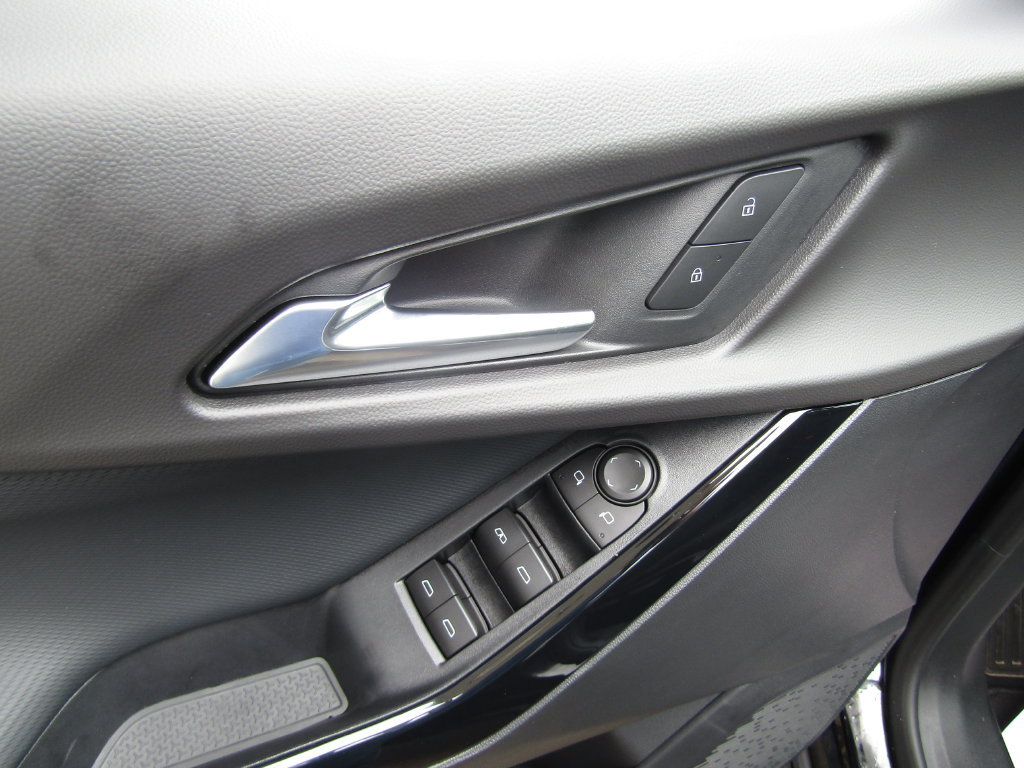 Used 2026 Chevrolet Equinox LT AWD/4WD image 21