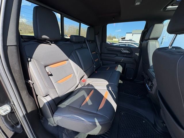 Used 2023 GMC Sierra 1500 AT4 w/ Technology Package AWD/4WD image 34