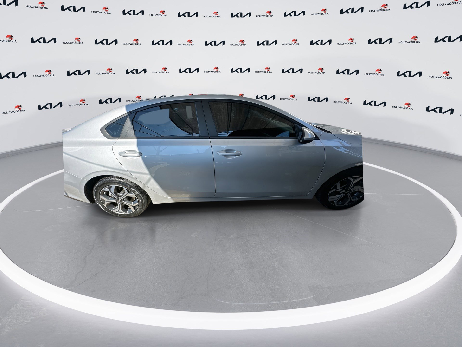 Used 2021 Kia Forte LXS image 9