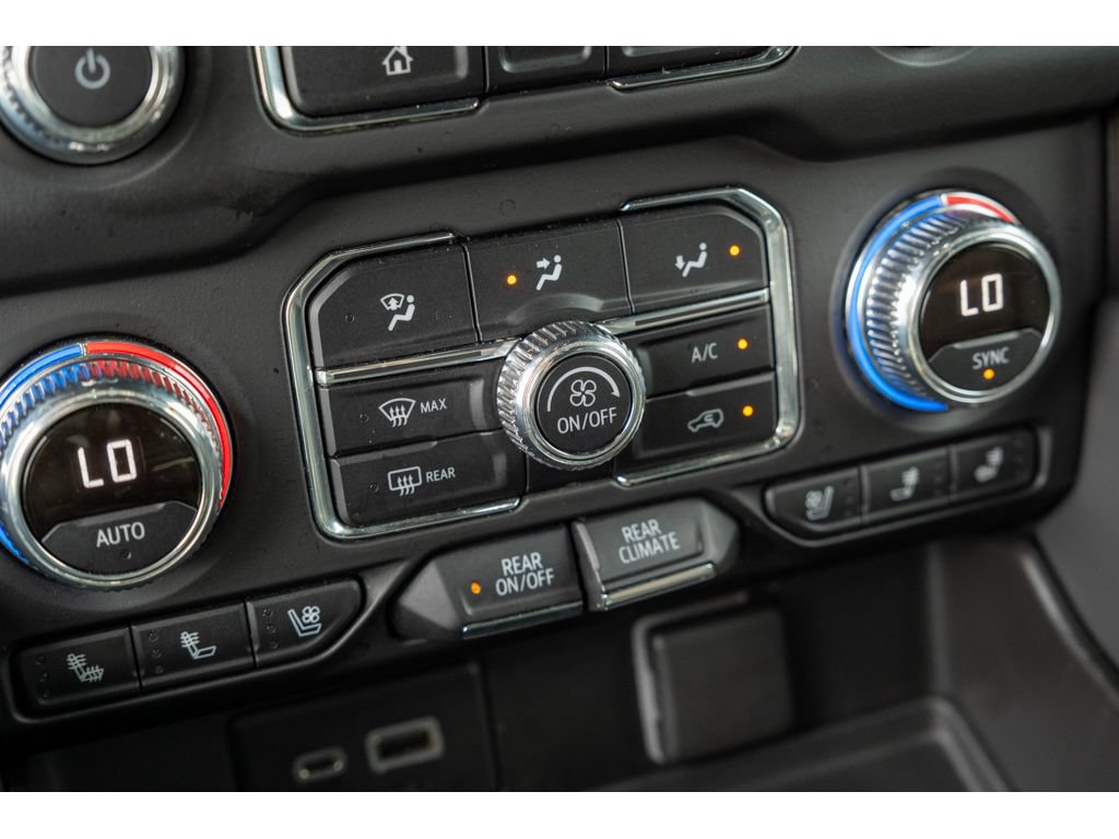 Used 2022 GMC Yukon AT4 AWD/4WD image 27