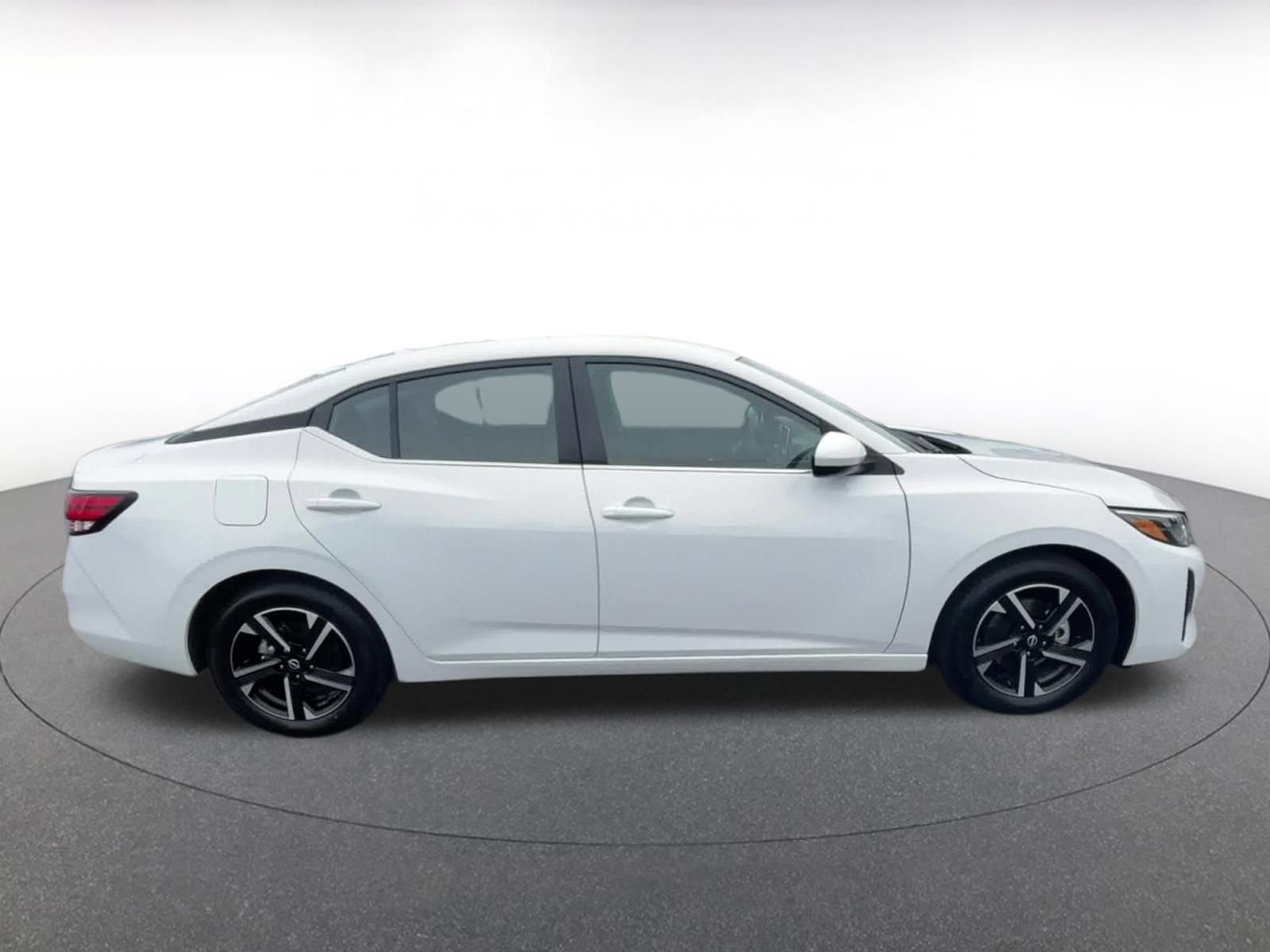 Used 2025 Nissan Sentra SV FWD image 16