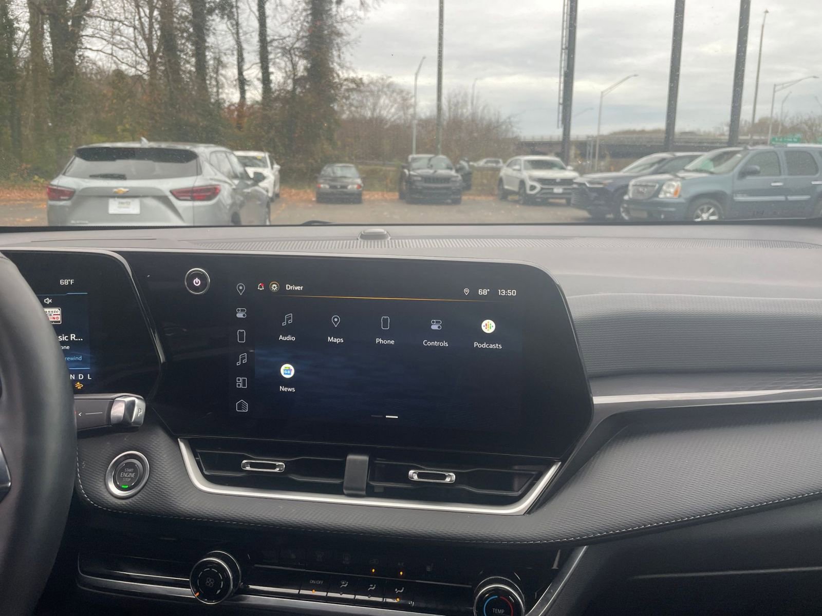 Used 2025 Chevrolet Equinox LT image 18