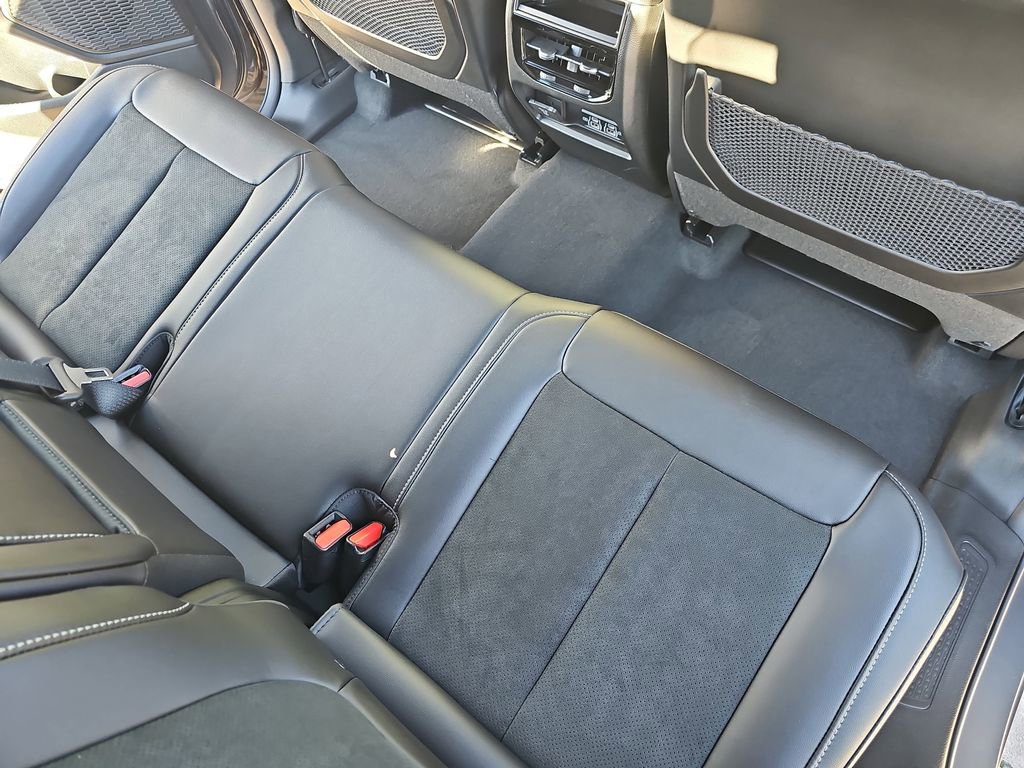 New 2025 Jeep Grand Cherokee Altitude image 11