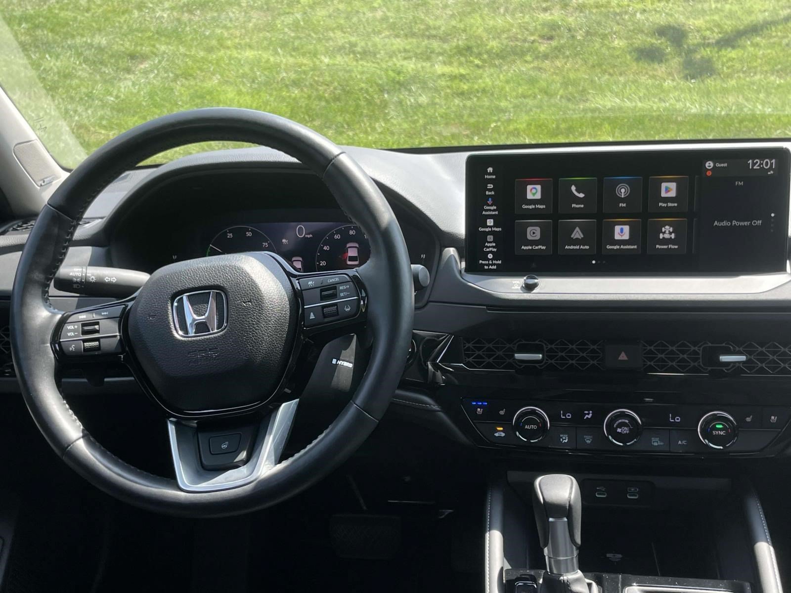 Used 2025 Honda Accord Touring image 12