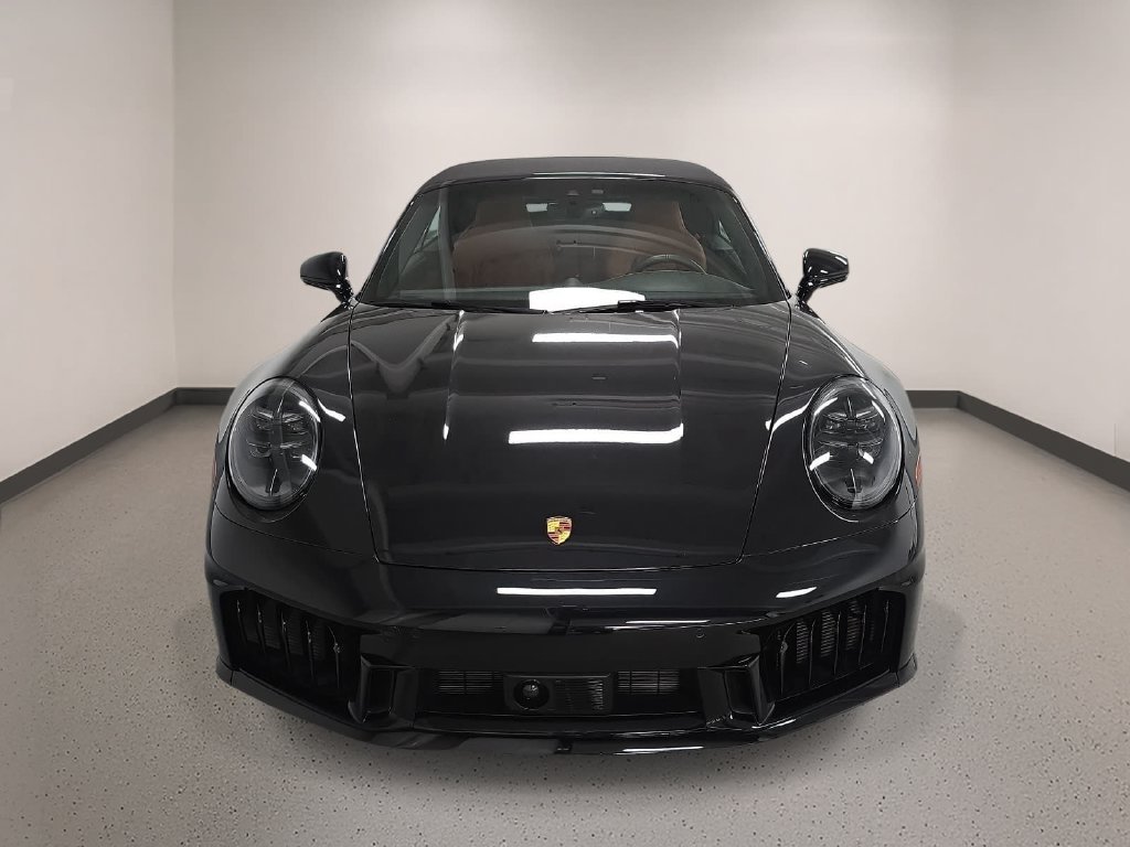 Certified 2025 Porsche 911 Carrera GTS RWD image 9