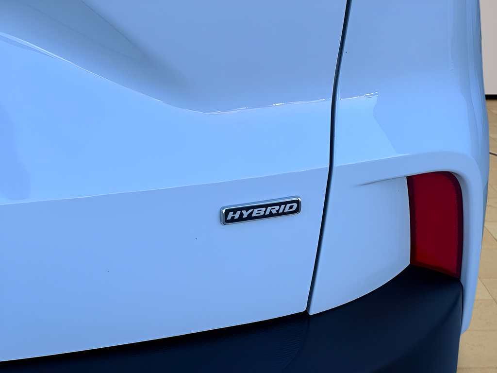Used 2025 Ford Escape Platinum w/ Premium Technology Package FWD image 42