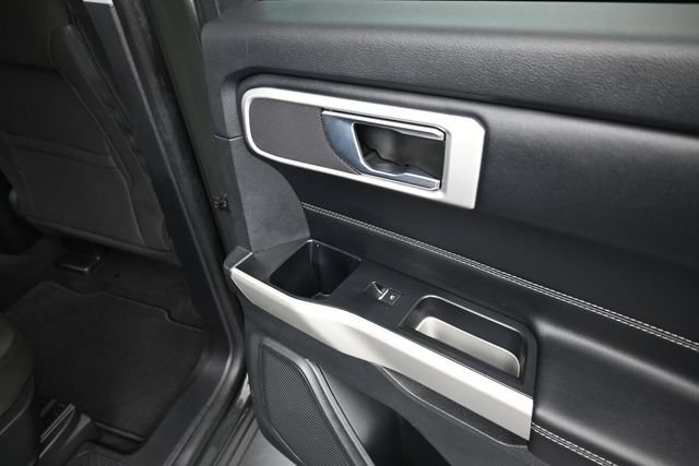 Used 2022 Ford Explorer XLT RWD image 22