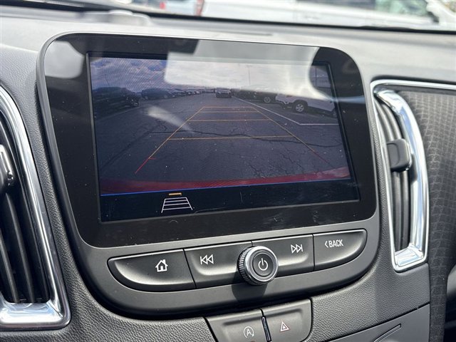 Used 2020 Chevrolet Malibu LT FWD image 14