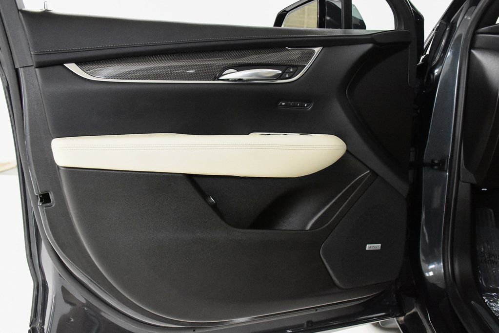 Used 2022 Cadillac XT5 Sportv AWD/4WD image 9