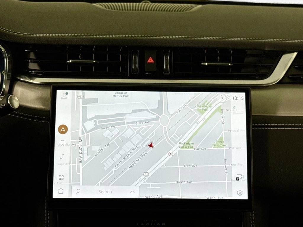 Certified 2025 Jaguar F-PACE R-Dynamic S image 23