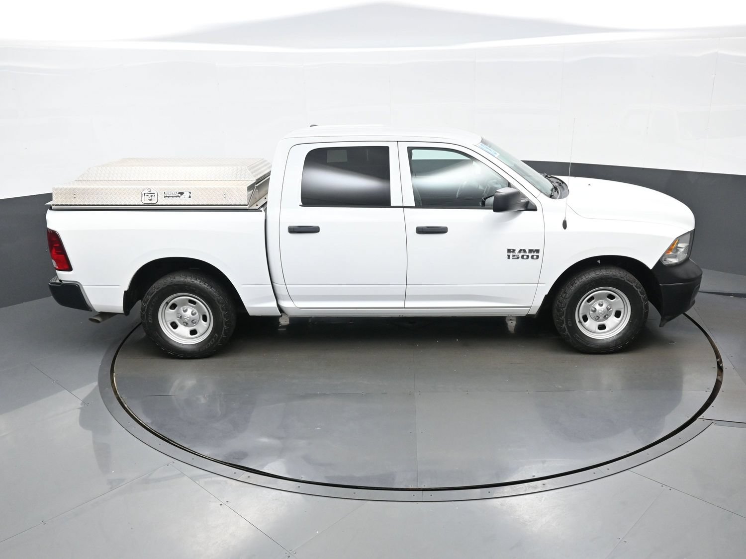 Used 2018 RAM 1500 Tradesman w/ Popular Equipment Group RWD image 39