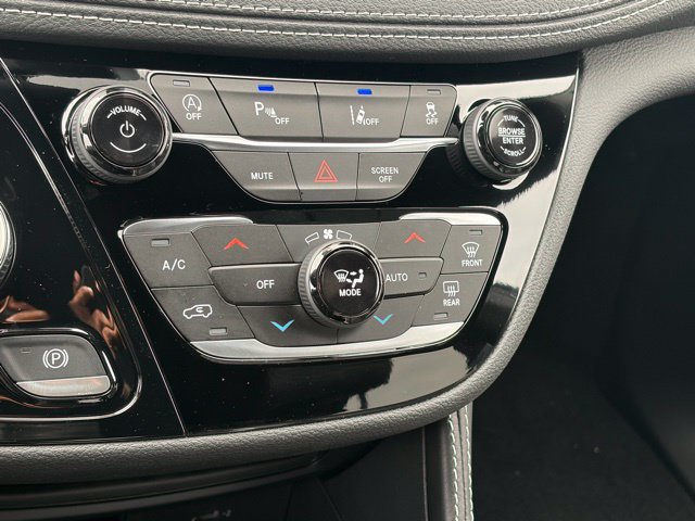 New 2026 Chrysler Pacifica Limited w/ S Appearance Package FWD image 23