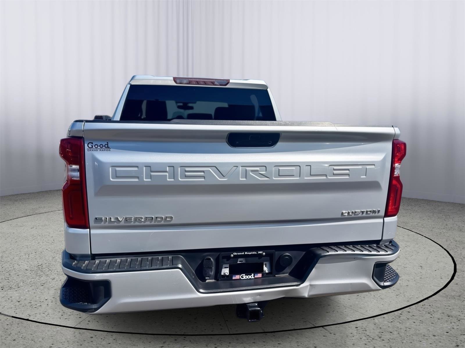 Used 2020 Chevrolet Silverado 1500 Custom w/ Custom Value Package AWD/4WD image 15