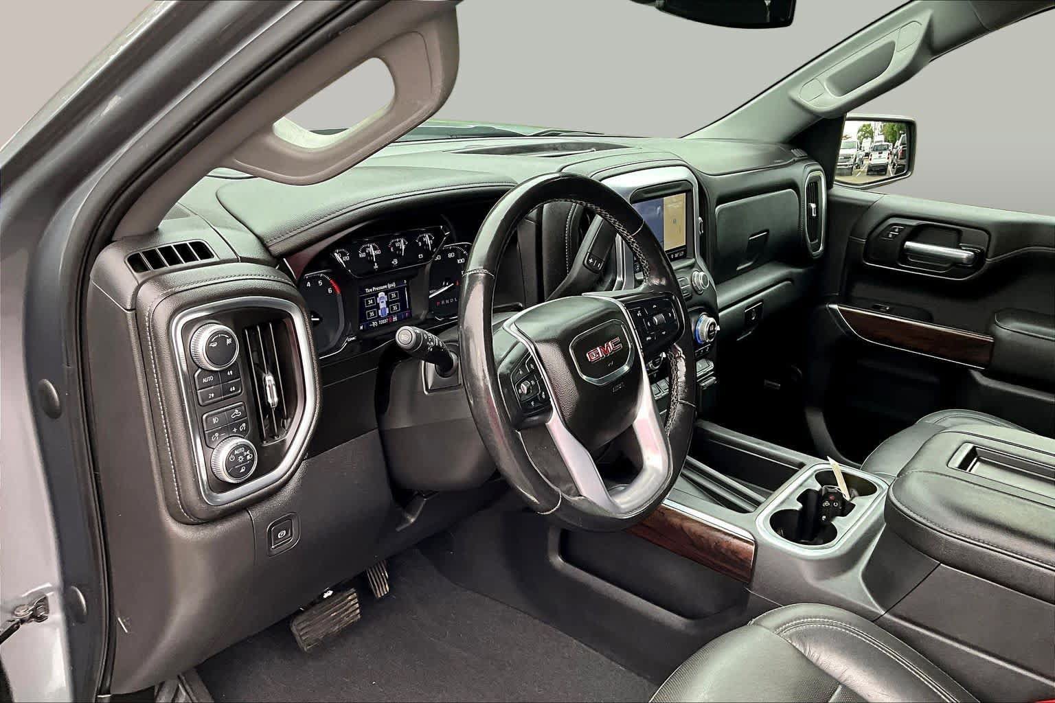 Used 2019 GMC Sierra 1500 SLT w/ SLT Premium Plus Package AWD/4WD image 18