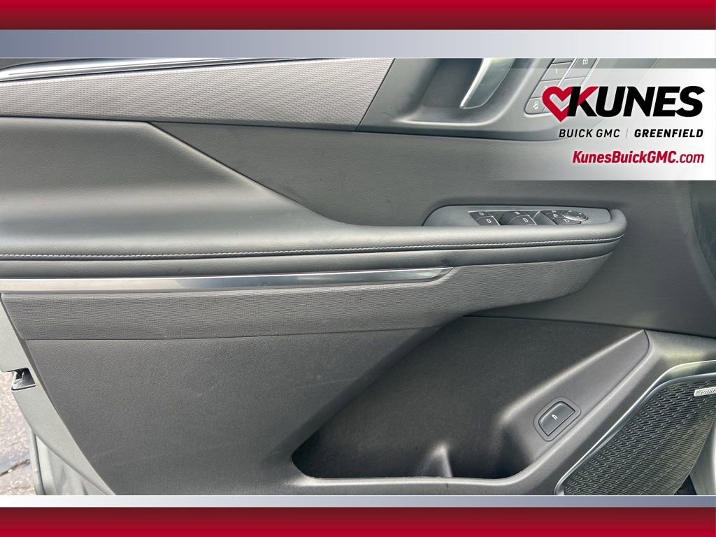 New 2025 Buick Enclave Sport Touring w/ Power Package image 17