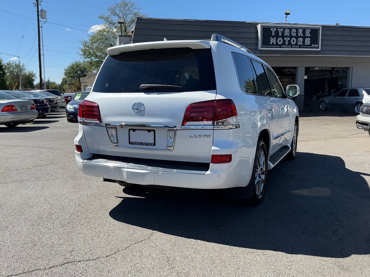 Used 2013 Lexus LX 570 4WD w/ Luxury Pkg image 9
