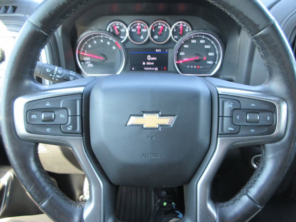 Used 2021 Chevrolet Silverado 1500 LT AWD/4WD image 25