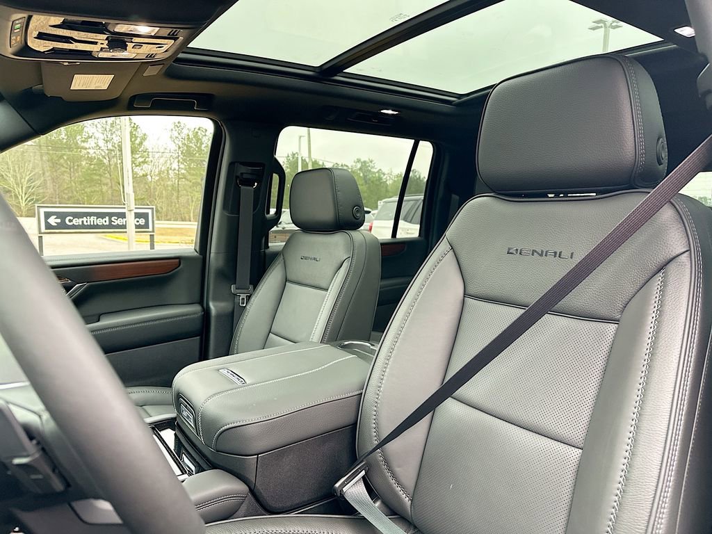 New 2026 GMC Yukon XL Denali w/ Sun & Power Step Package image 8