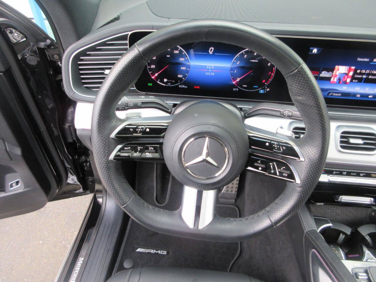 Used 2024 Mercedes-Benz GLS 450 4MATIC w/ AMG Line Exterior image 46